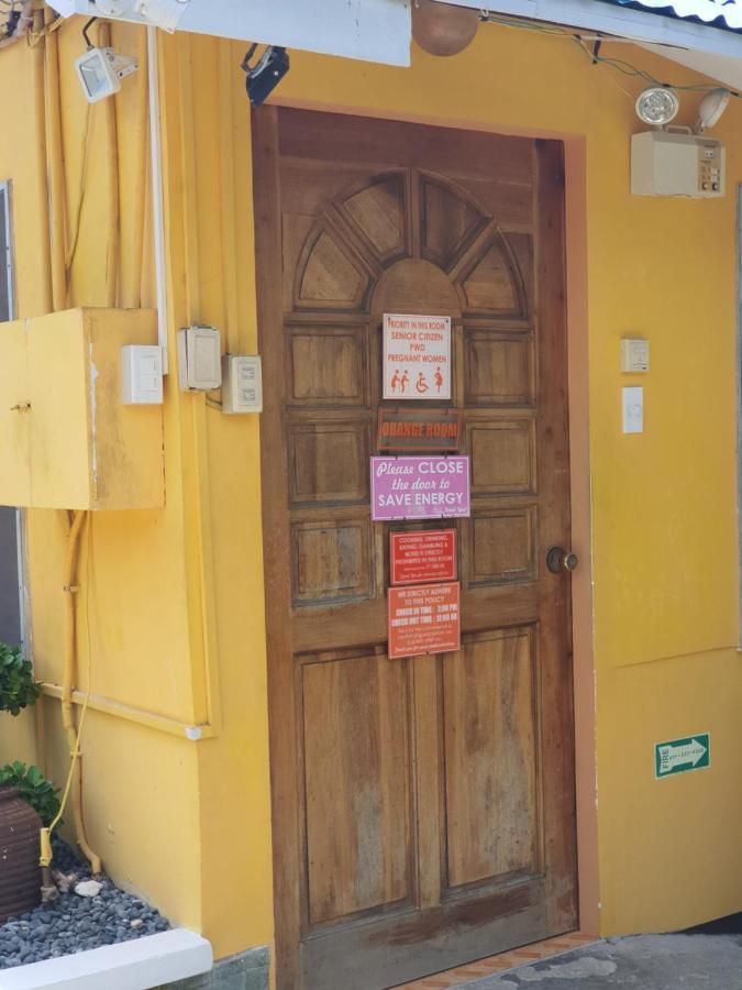 L & M Hearthstones Lodge Oslob Buitenkant foto