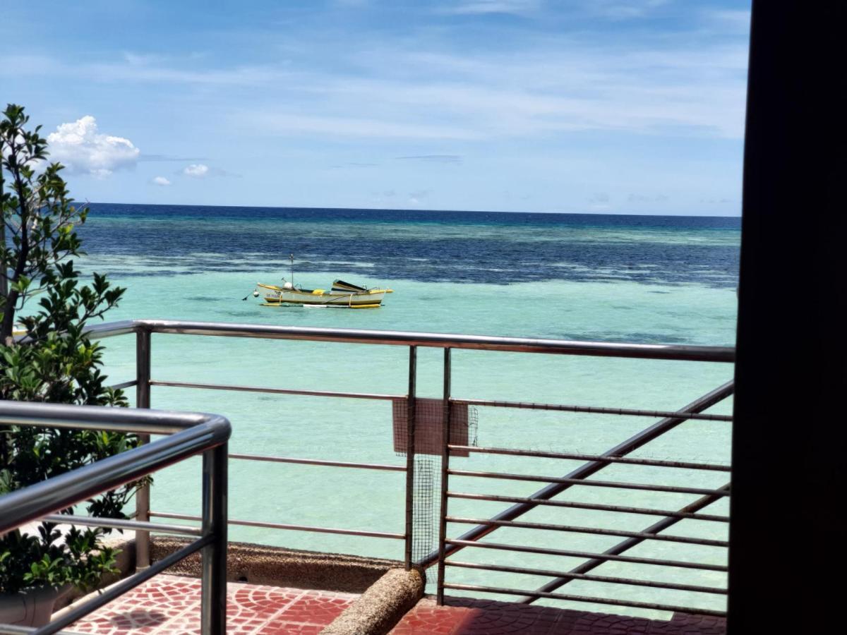 L & M Hearthstones Lodge Oslob Buitenkant foto