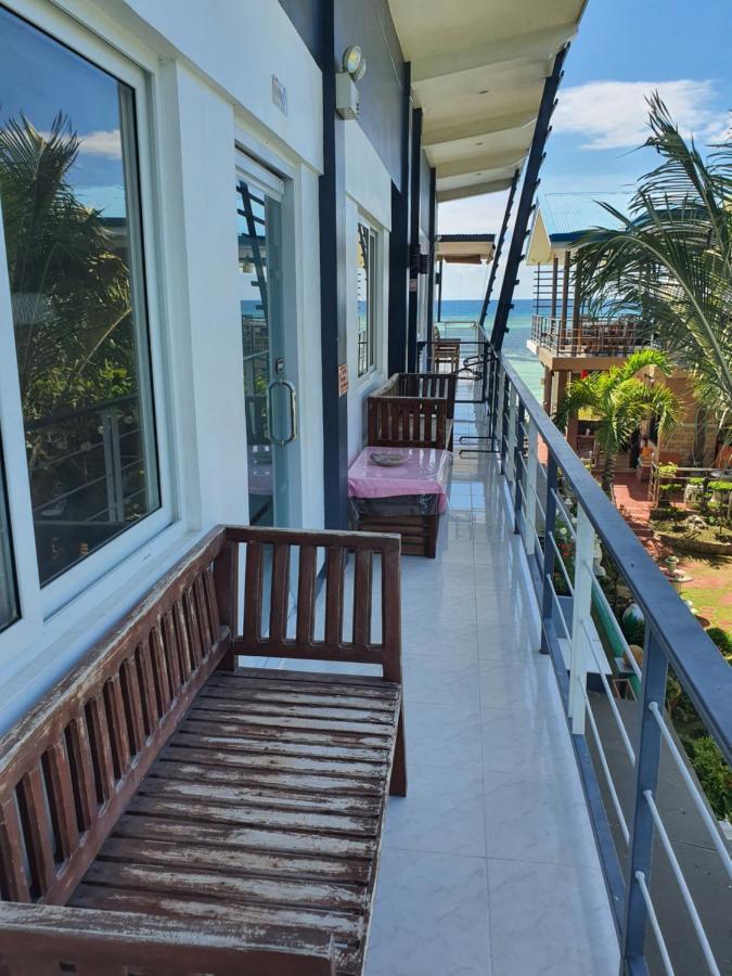L & M Hearthstones Lodge Oslob Buitenkant foto