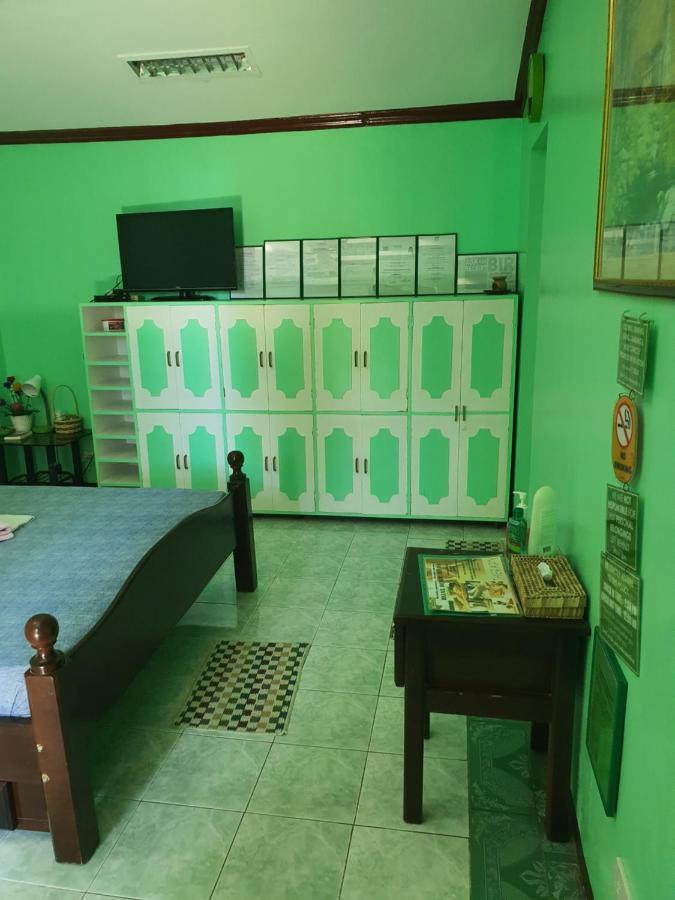 L & M Hearthstones Lodge Oslob Buitenkant foto