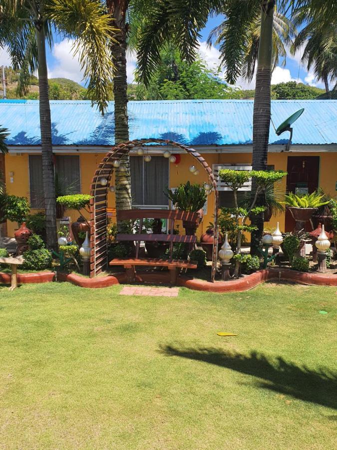 L & M Hearthstones Lodge Oslob Buitenkant foto