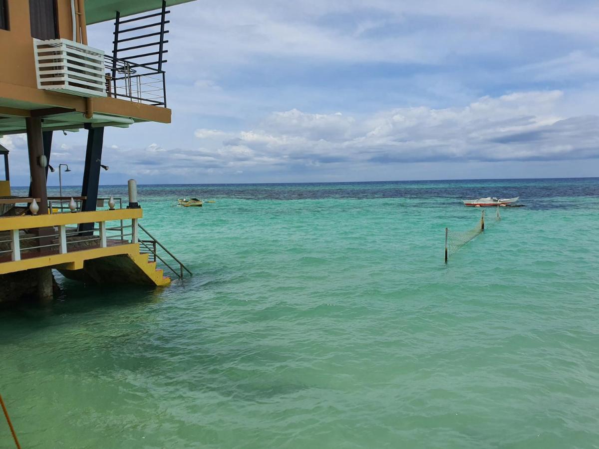 L & M Hearthstones Lodge Oslob Buitenkant foto
