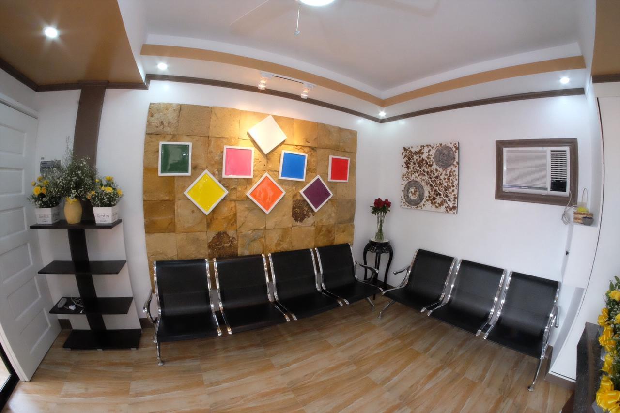 L & M Hearthstones Lodge Oslob Buitenkant foto
