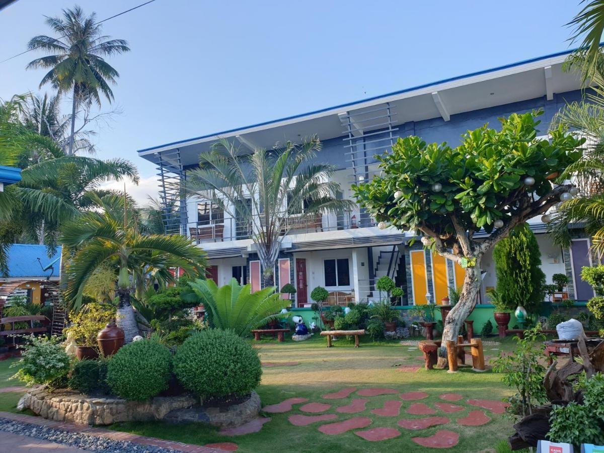 L & M Hearthstones Lodge Oslob Buitenkant foto